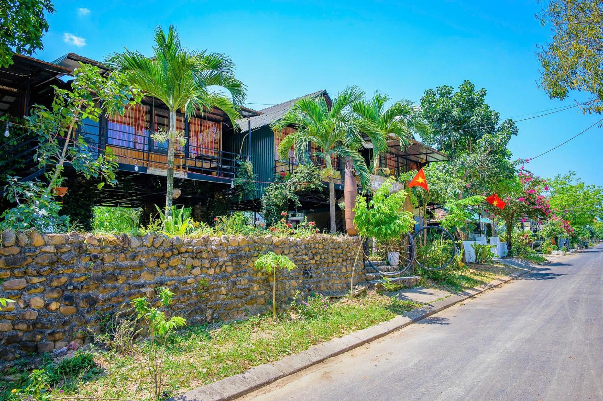Jungle Boss Homestay Phong Nha Exterior photo